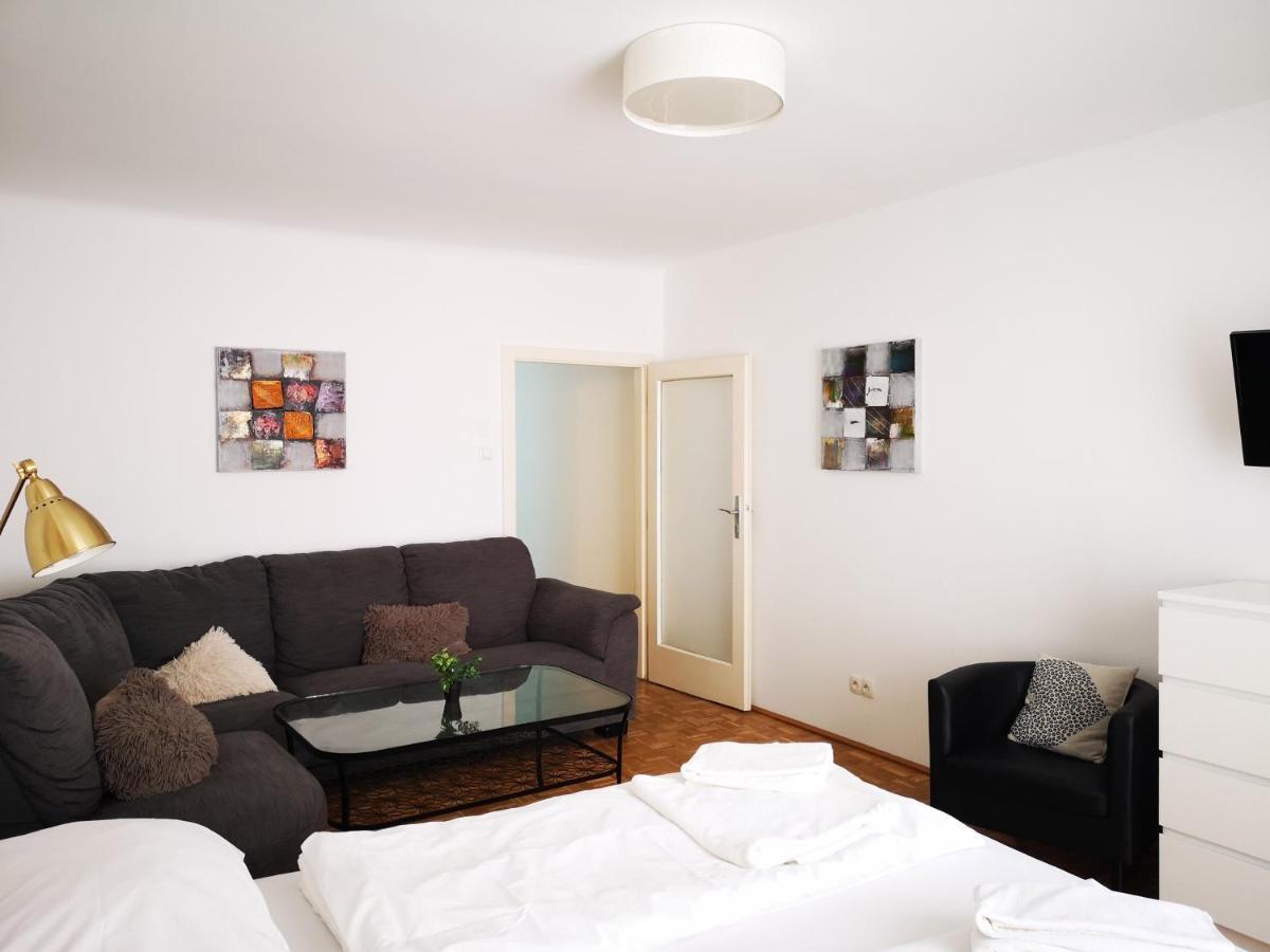 Vienna Studios * Wien